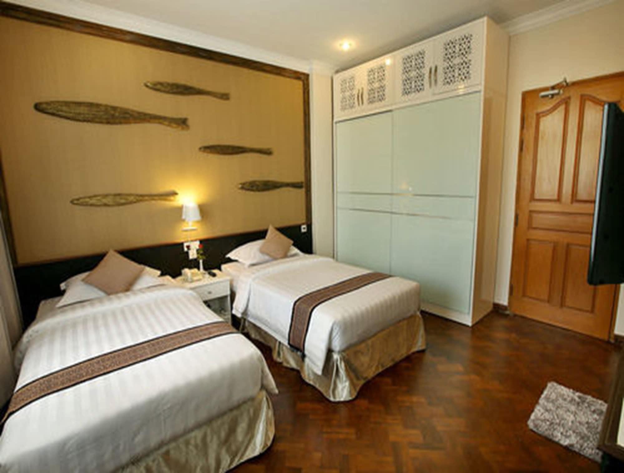 Mandalay City Hotel Exterior photo