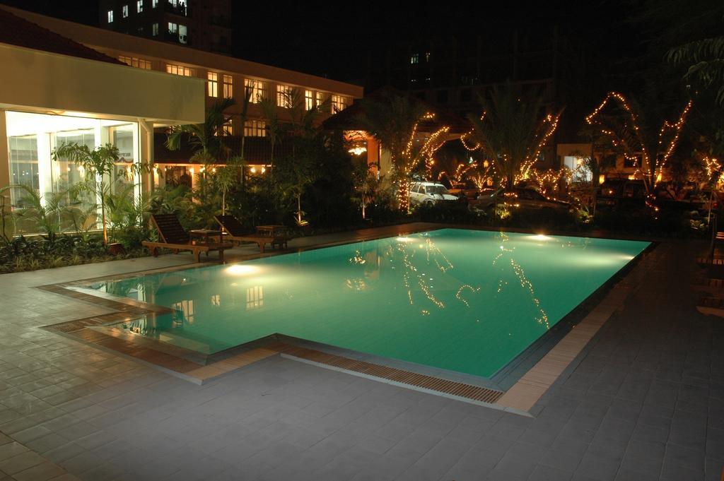 Mandalay City Hotel Exterior photo
